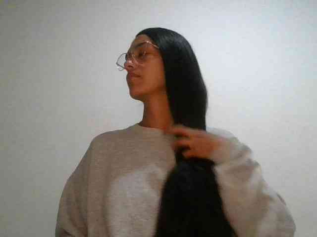 JuanaBrunette webcam
