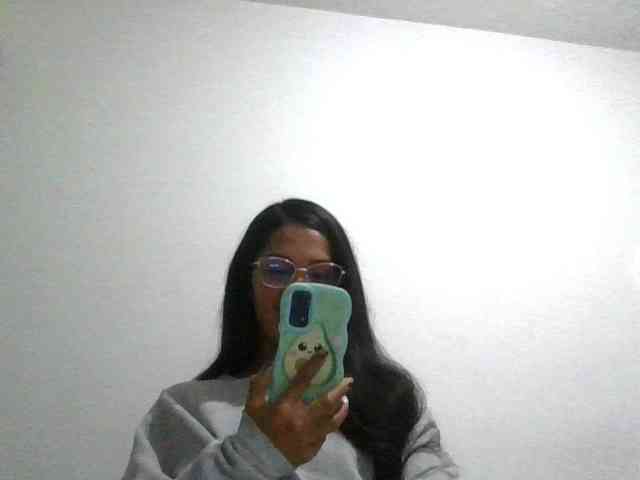 JuanaBrunette webcam