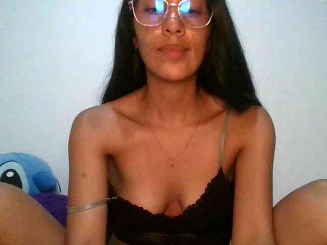 JuanaBrunette webcam