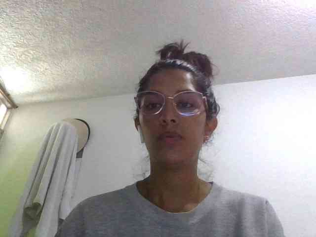 JuanaBrunette webcam