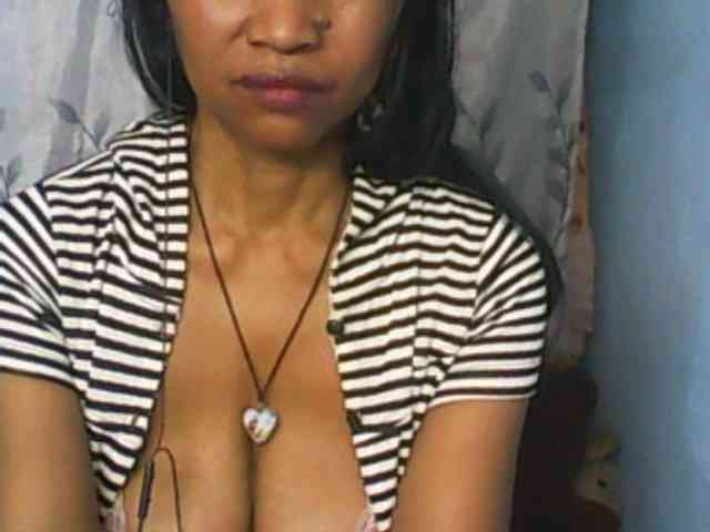 Cute0403 webcam