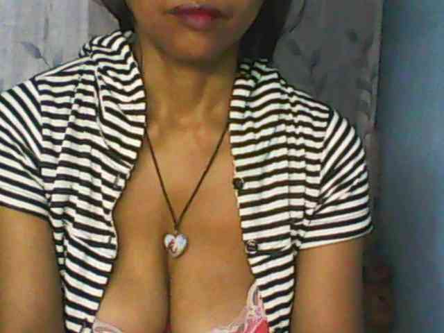 Cute0403 webcam