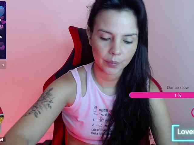 MiaRobinn webcam