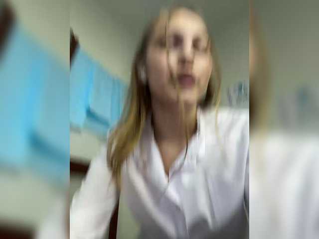 Entra en el chat con el modelo DokTor_Ada DokTor_Ada