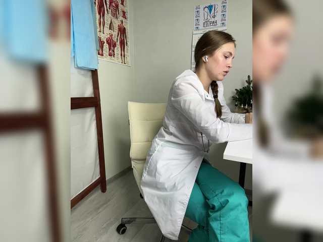 Entra en el chat con el modelo DokTor_Ada DokTor_Ada