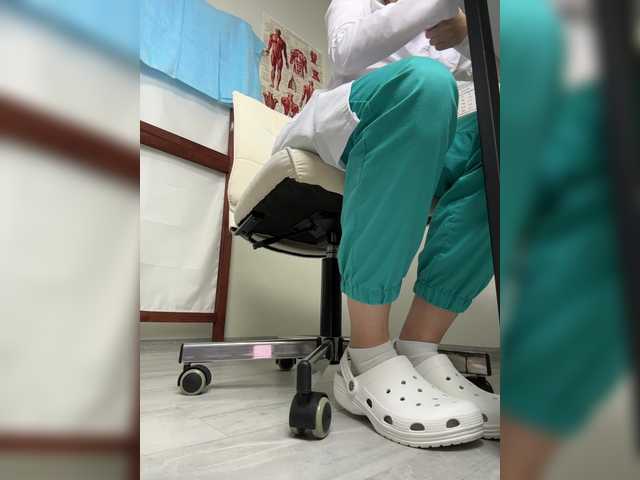 Entra en el chat con el modelo DokTor_Ada DokTor_Ada