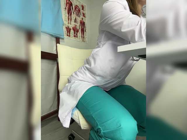 Entra en el chat con el modelo DokTor_Ada DokTor_Ada
