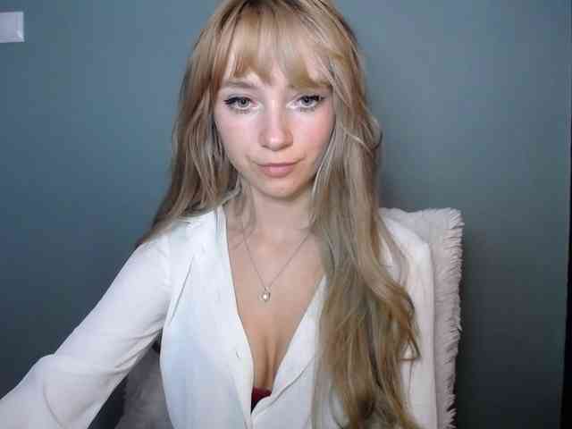 LuciaLovely webcam