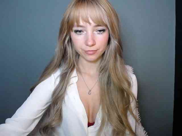 LuciaLovely webcam