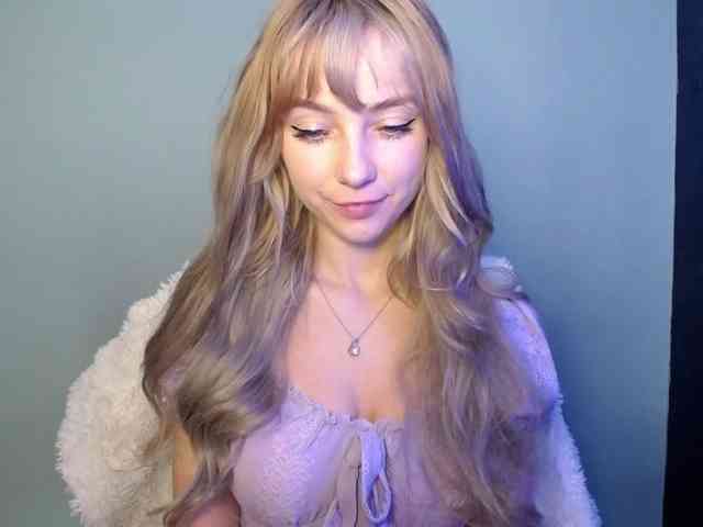 LuciaLovely webcam