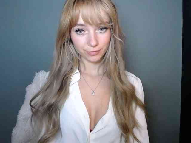 LuciaLovely webcam