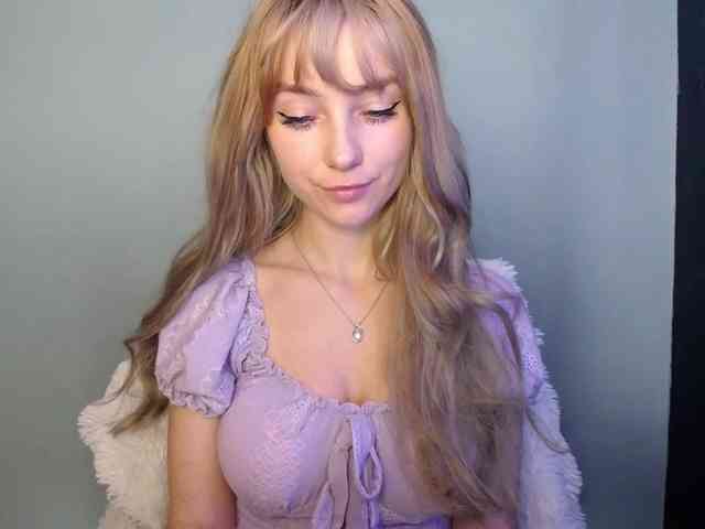 LuciaLovely webcam