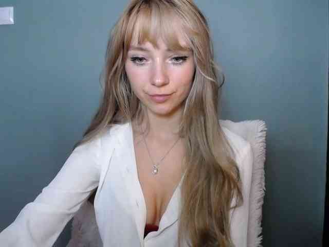 LuciaLovely webcam