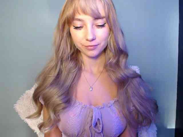 LuciaLovely webcam