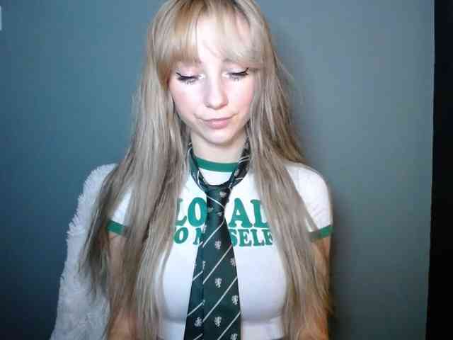LuciaLovely webcam