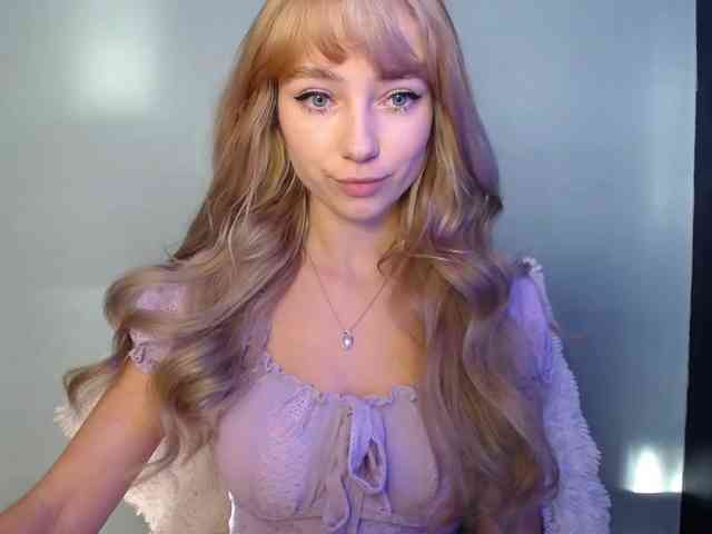 LuciaLovely webcam