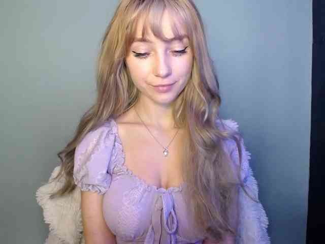 LuciaLovely webcam