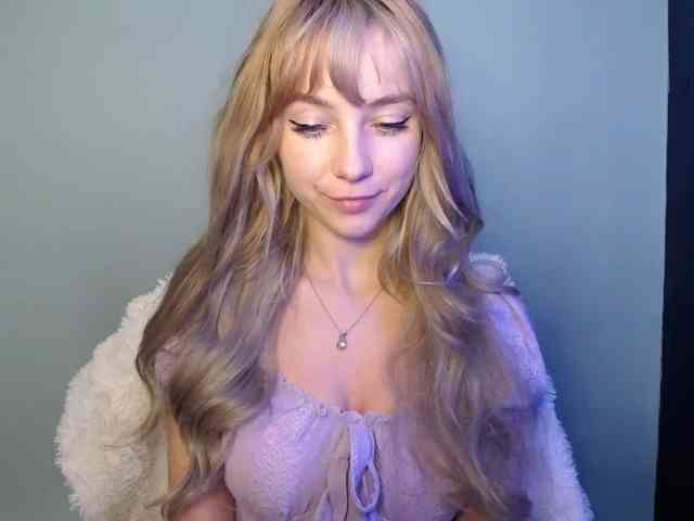LuciaLovely webcam