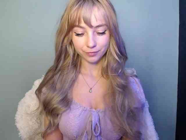 LuciaLovely webcam