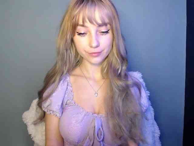 LuciaLovely webcam