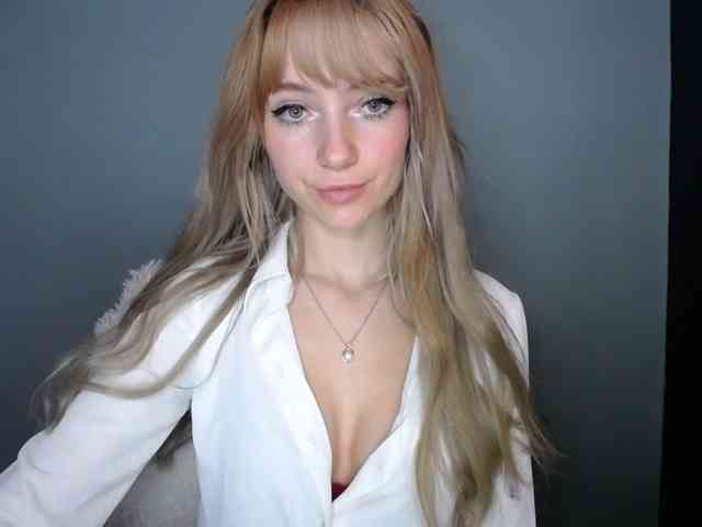 LuciaLovely webcam