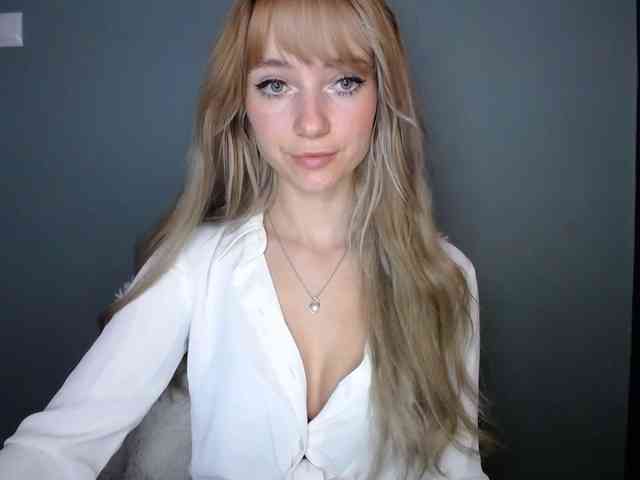 LuciaLovely webcam