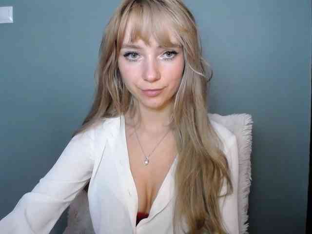 LuciaLovely webcam