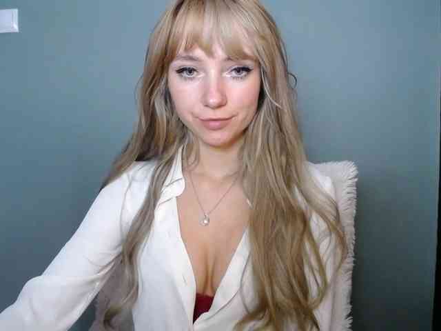 LuciaLovely webcam
