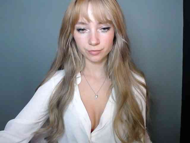 LuciaLovely webcam