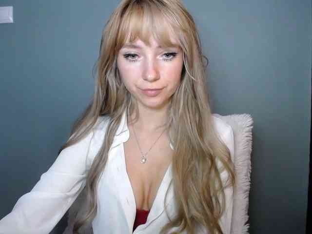 LuciaLovely webcam
