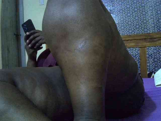 AfricanBBw webcam