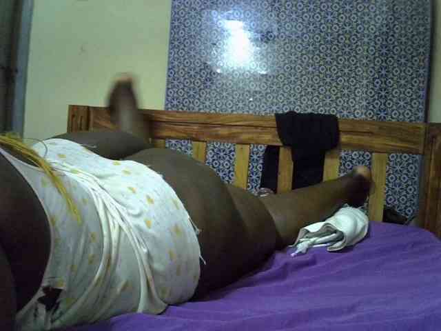 AfricanBBw webcam
