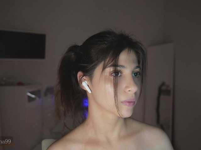 Entrez le videochat erotique avec le
modèle -Madi- -Madi-