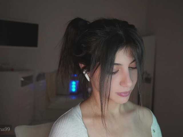 Entra en el chat con el modelo -Madi- -Madi-