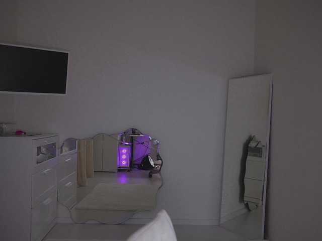 Entrez le videochat erotique avec le
modèle -Madi- -Madi-