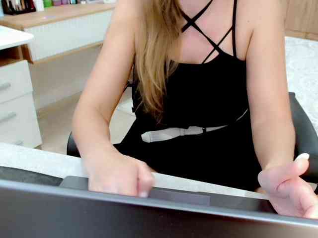 JuicyGloss webcam
