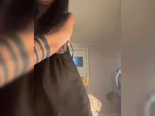 Karolina_Milf webcam