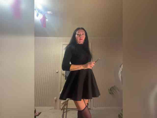 Karolina_Milf webcam