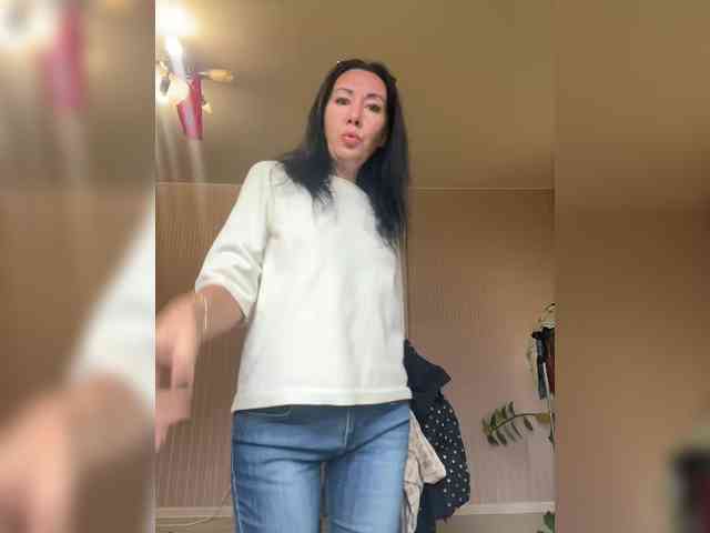 Karolina_Milf webcam