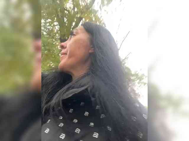 Karolina_Milf webcam