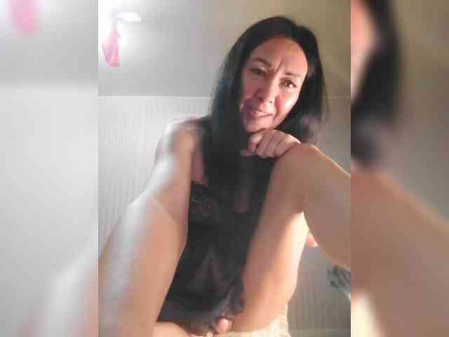 Karolina_Milf webcam