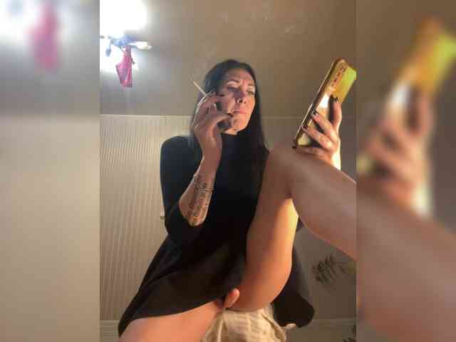 Karolina_Milf webcam