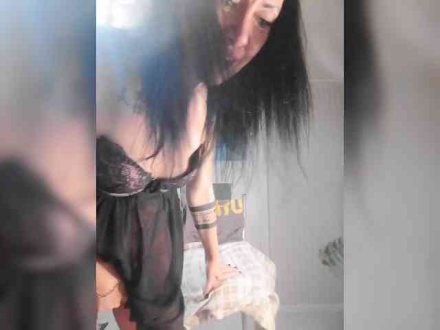 Karolina_Milf webcam