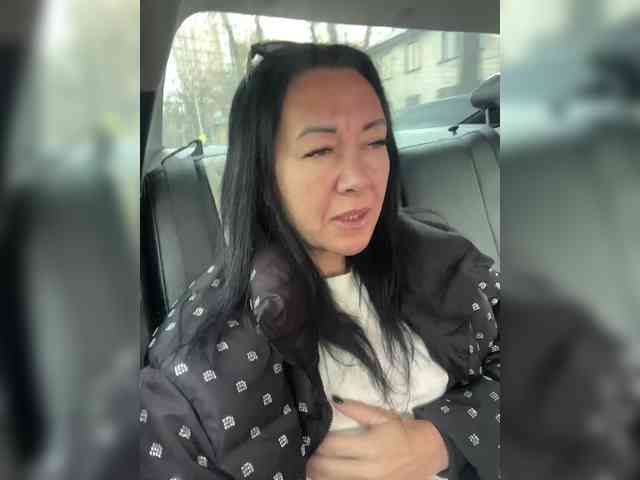 Karolina_Milf webcam