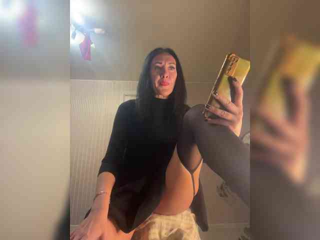 Karolina_Milf webcam
