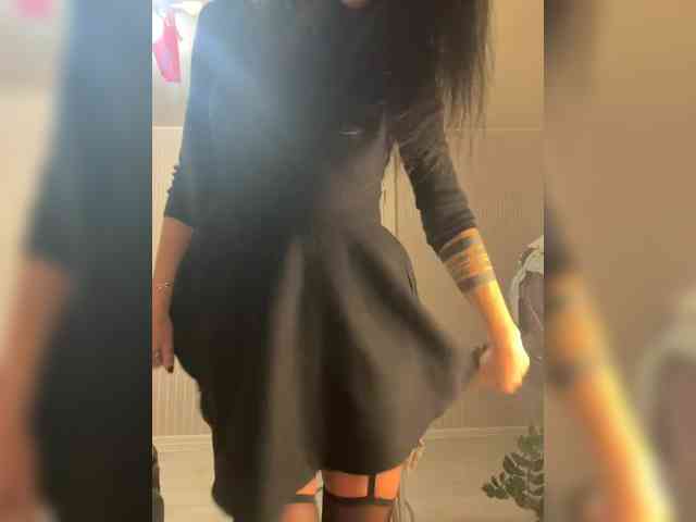 Karolina_Milf webcam