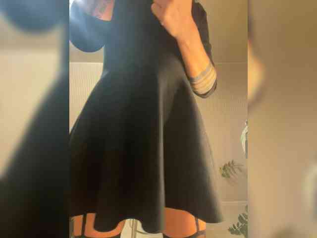 Karolina_Milf webcam