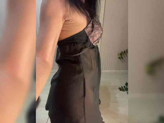 Karolina_Milf webcam