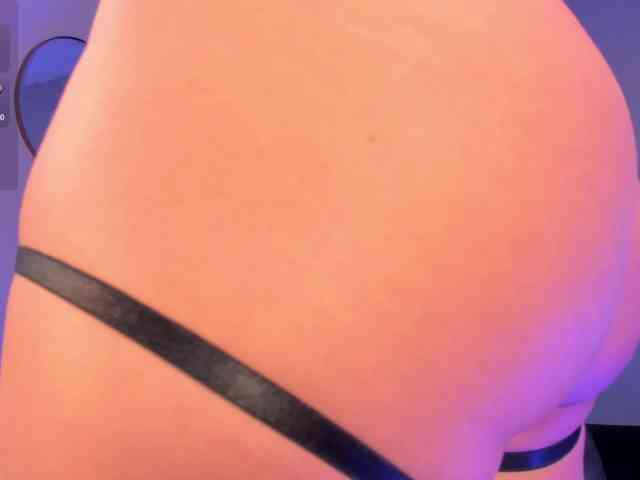 SophieBarnett webcam