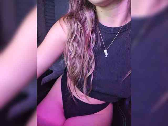 _m_a_r_i_a_888_ webcam